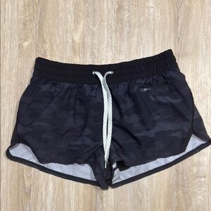 Black Camouflage vuori shorts